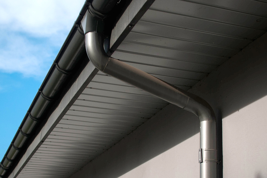 CustomGutter's tweet photo. Problems with your gutters? The typical DIY homeowners can repair minor issues themselves but for the big projects your going to want some help. https://t.co/TzbcGgFyAh  Call today to schedule (203) 648-4939 https://t.co/AuZ8SiucbZ