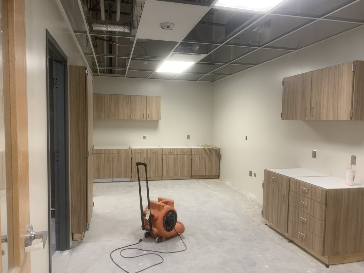 Gateway6NKC's tweet photo. Making great progress on the Gateway expansion. Larger cafe, new gym, new corridor, new nurse area, 4 new classrooms and new orchestra and band areas. @McCownGordon it has been a pleasure partnering with you to make such a great new space for our students. https://t.co/EPIZmMdf4o