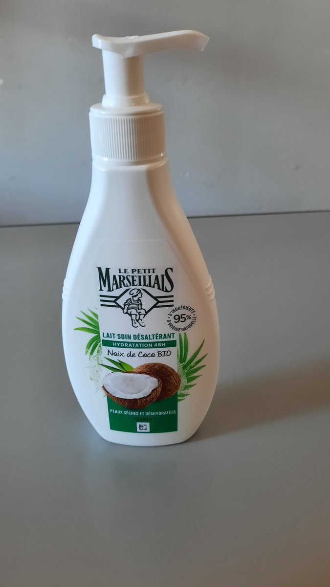 lisatesteuse's tweet photo. Gamme hydratation coco bio Le Petit Marseillais; un Shampooing Infusion Hydratation, un Masque Hydratation 4-en-1, un Lait Soin désaltérant pour prendre soin de vos cheveux et de votre peau, note douce et ensoleillée.
#LPAHYDRATATIONCOCO #LEPETITAMBASSADEUR #LEPETITMARSEILLAIS https://t.co/5FWrIazQPW