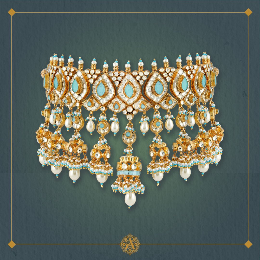 Our handcrafted choker is a timeless touch of royalty.
#anayahjewellery #handcraftedjewellery #Bride #Bridaljewellery #Bridalfashion #choker #AnayahBride