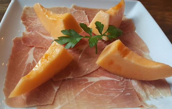 Boccaccia2's tweet photo. Life is all about balance, and our Prosciutto e Melone is the perfect balance of sweet and savory.
...
#Boccaccia #ChattanoogaTN #TN #ChaEats #trattoria #DateNight #AuthenticItalian #EastTennessee #Nooga #NoogaGram #TennesseeLife #Tennessee_Life
📷: @tiffernicus https://t.co/anqeGUwF6m