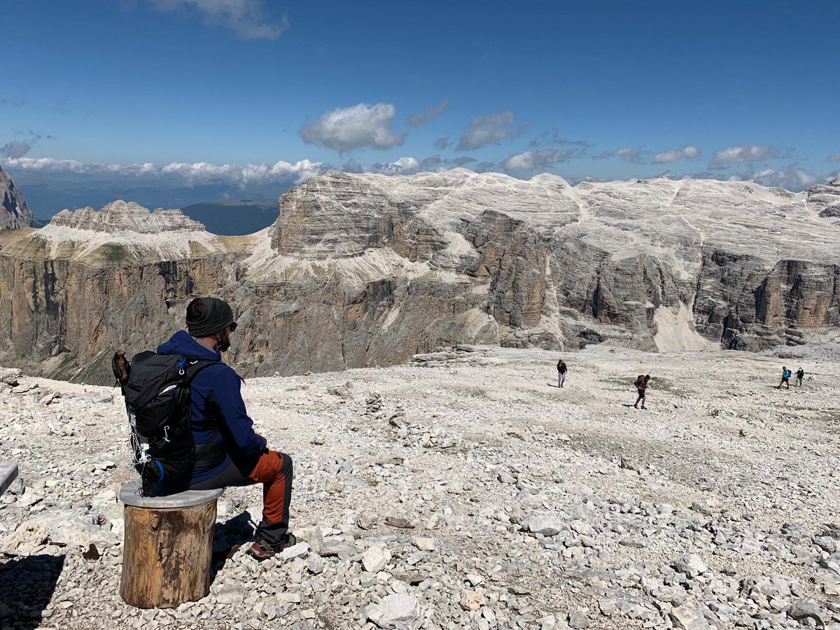 zazandrea's tweet image. Da un #atollo di 100/80 anni fa ad una stupenda terrazza sulle #Dolomiti: i 2950m del #SassPordoi ⛰💪🏻 

#SassoPordoi #Trentino #TrentinoAltoAdige #ValDiFassa #GruppodelSella #Dolomiti  #Canazei #AltoAdige #conchiglie #neve #quota @valdifassa