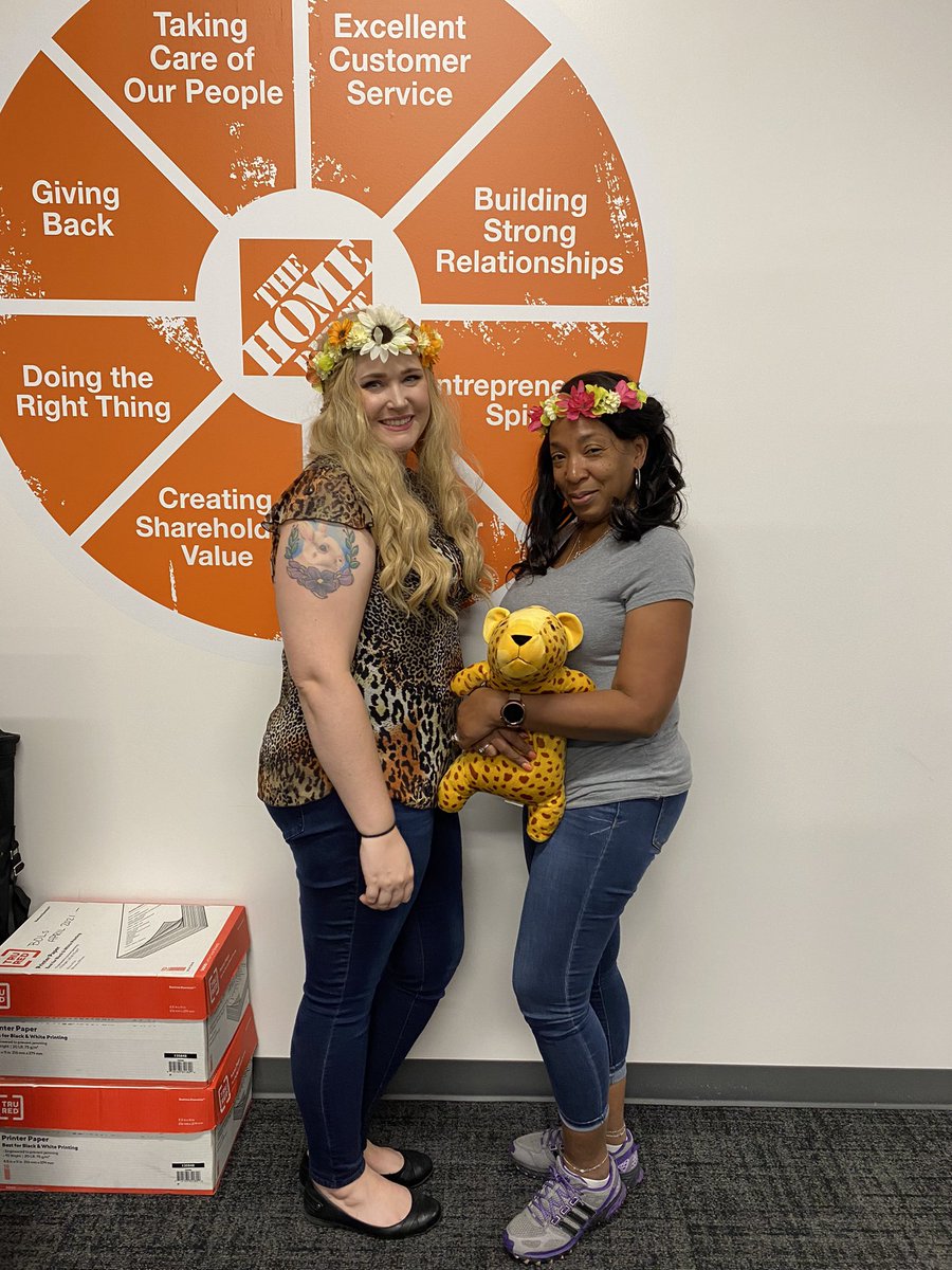 MDO5917's tweet photo. Pam and Bertha displaying their best Carole Baskins on Tiger King Day! https://t.co/JIRdFjiyp8
