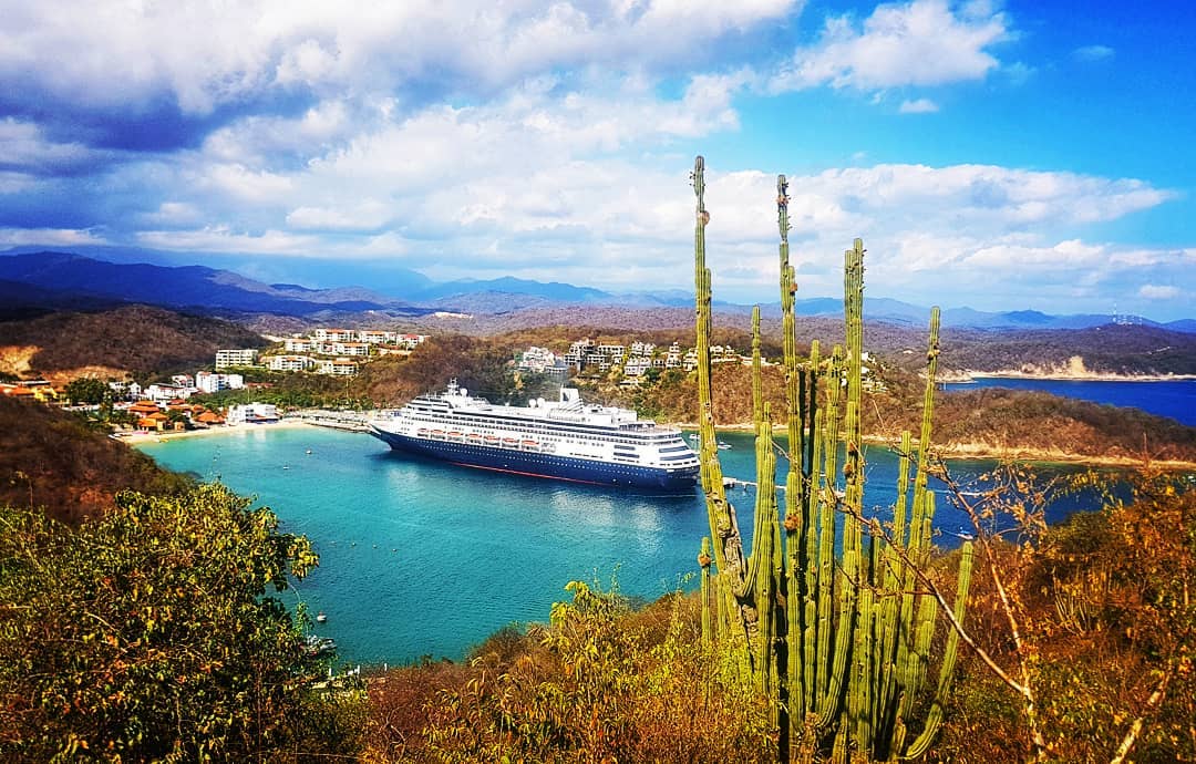 HALcruises's tweet image. Mexico is calling. Retweet if you'll be #cruising here with us soon. If you're not booked yet, now is the time! &amp;gt;&amp;gt; bit.ly/3f71G89 📷: @travljunkie
