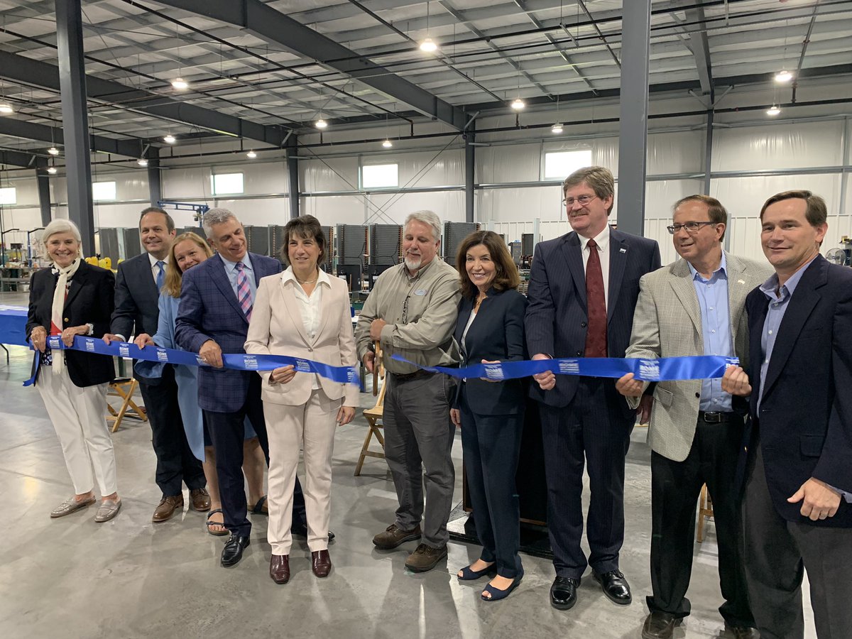AJPicenteJr's tweet image. Good things just keep happening in #Rome &amp;amp; #OneidaCounty is proud to be a supportive partner. Another ribbon was cut today, this time at #ColdPoint’s new $5 million 50,000 sq. ft. manufacturing facility that will retain 35 jobs and create 15 new.