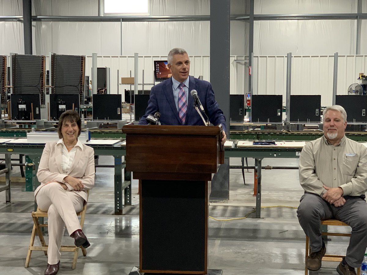 AJPicenteJr's tweet image. Good things just keep happening in #Rome &amp;amp; #OneidaCounty is proud to be a supportive partner. Another ribbon was cut today, this time at #ColdPoint’s new $5 million 50,000 sq. ft. manufacturing facility that will retain 35 jobs and create 15 new.
