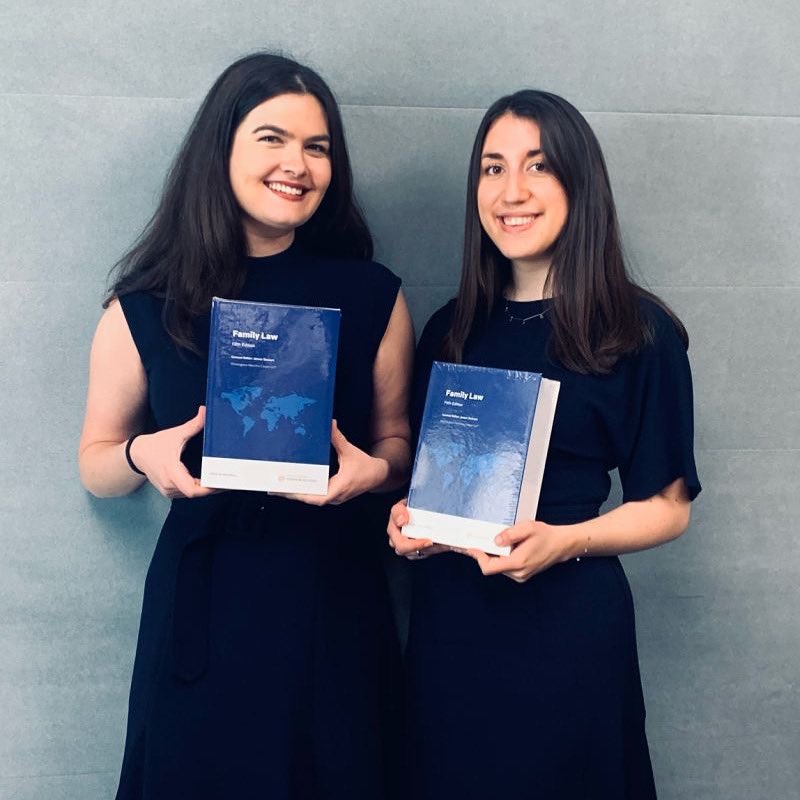JamesStewartEC2's tweet photo. My brilliant associate, @hannahbhayward & trainee, Isabella Luck, at @Penningtonslaw today. So happy that they sent me this photo with their Blue Books! https://t.co/PkCyGT9T2k
#familylaw #bluebook #globalguide #comparativefamilylaw #internationalfamilylaw #nextgeneration https://t.co/K7am5tPFjM