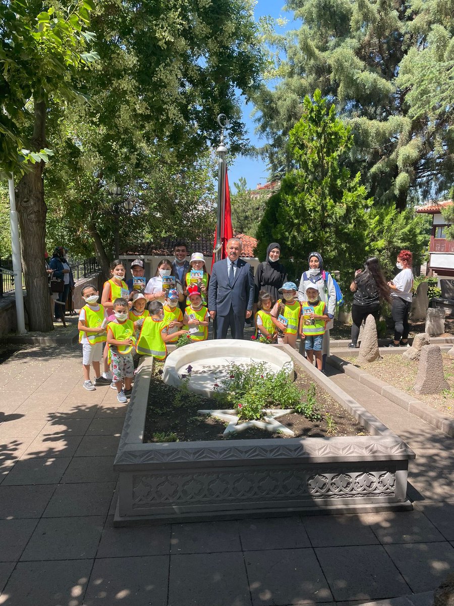 Nasıl Yaparsınız bilmem ama
Kalbinizi temiz tutun.
Kıskanmayın .hasetlemeyin, kötülemeyin!
Kaybedenler gerçekten bundan kaybediyor, İnanın! Gününüz Hayır, işleriniz bereketli , Cumanız mübarek olsun. Salgın devam ediyor maske,mesafe,hijyen ve lütfen aşınızı olun…<a href="/Mustafa_Destici/">Mustafa Destici</a>