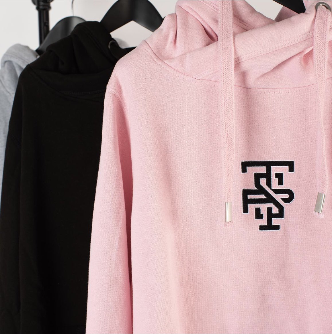 🚨24 hours to go! 🚨

PINK HOODS RE-STOCK ALERT‼️

Twice they’ve sold out in the first 24 hours! Grab yours before they’re gone! 

All colours will be re-stocked 8pm 30.07.21! Prestige26.com

#p26 #p26pinkhoody #p26lesiurewear #p26restock #striveforgreatness