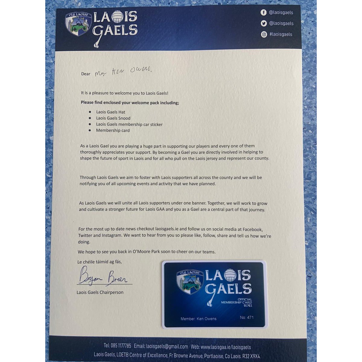 Delighted to welcome @KenOwens1088 as honorary member of the Laois Gaels after showing his support from South Africa last week 🙌🏼🔵⚪️🔵⚪️