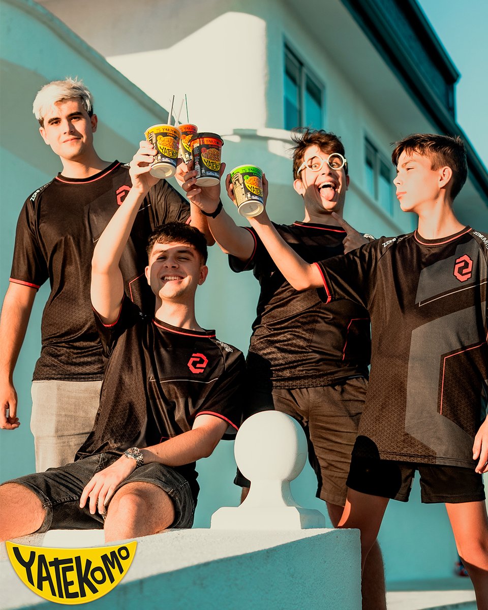 #Publi  

¡Todos para uno y <a href="/Yatekomo/">Yatekomo</a> para todos!

#YAtekomo
#lobuenoenunYAdosvecesbueno