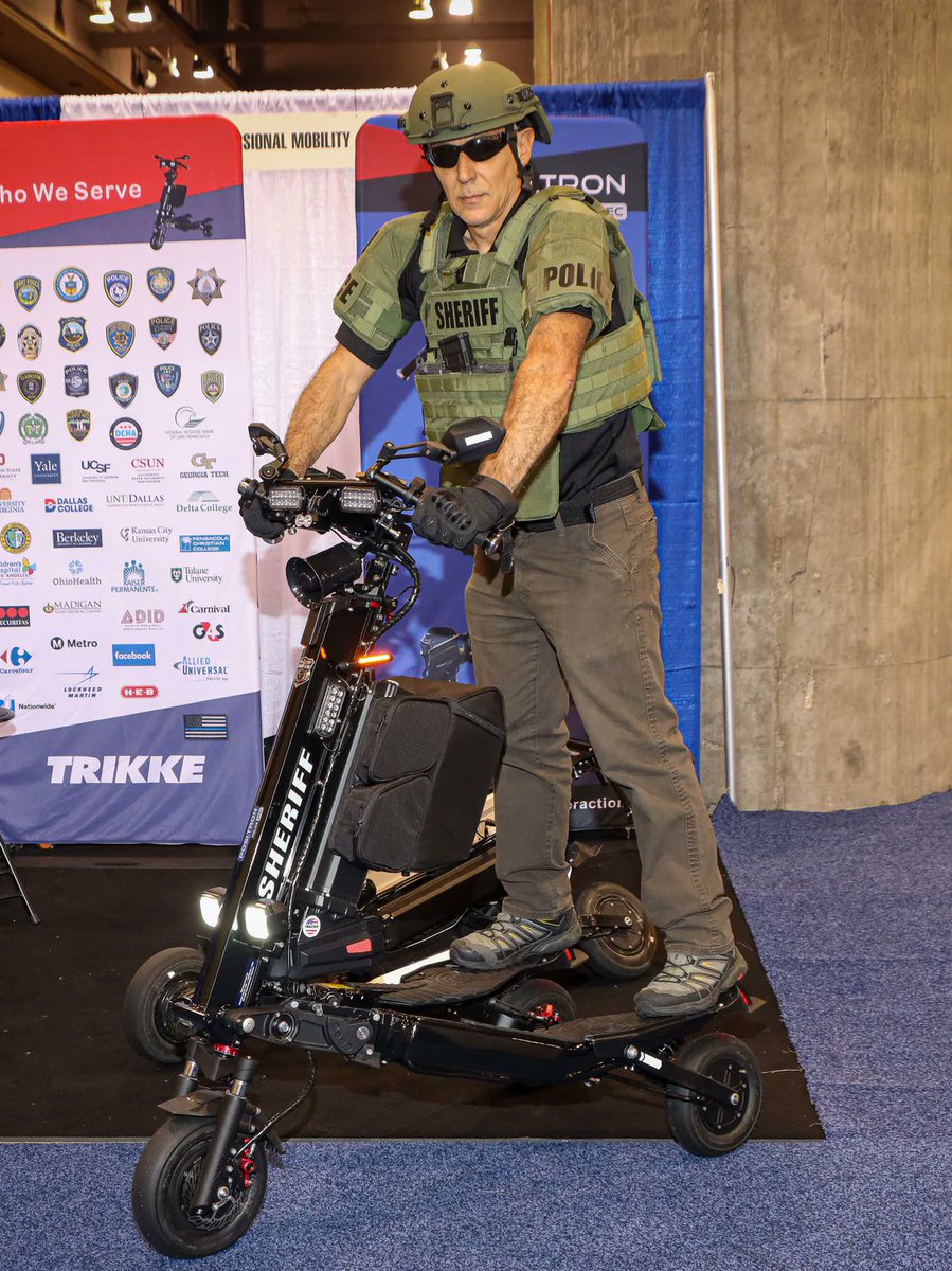 <a href="/RexWeiner/">Rex Weiner</a> "In late June was the 81st <a href="/NationalSheriff/">National Sheriffs' Association</a> Association (NSA) Conference, an annual American crime fighters’ lollapalooza popularly known as 'the sheriffs’ show.'"

inputmag.com/features/natio…