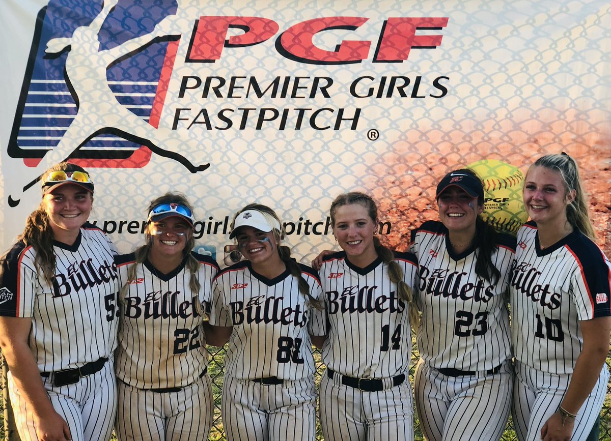 Thank you to our seniors for an amazing season! 🧡