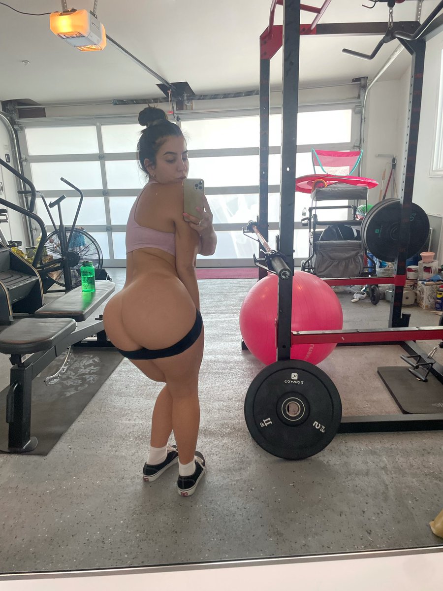 lenatheplug tweet picture