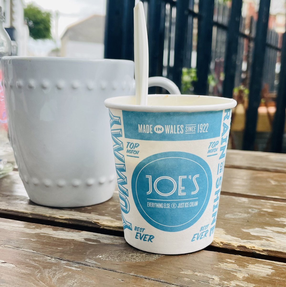 When in Roath- sit in a boat, in a church, with a coffee served from a horse box! Obviously. The most photographic church courtyard in Penylan 😍