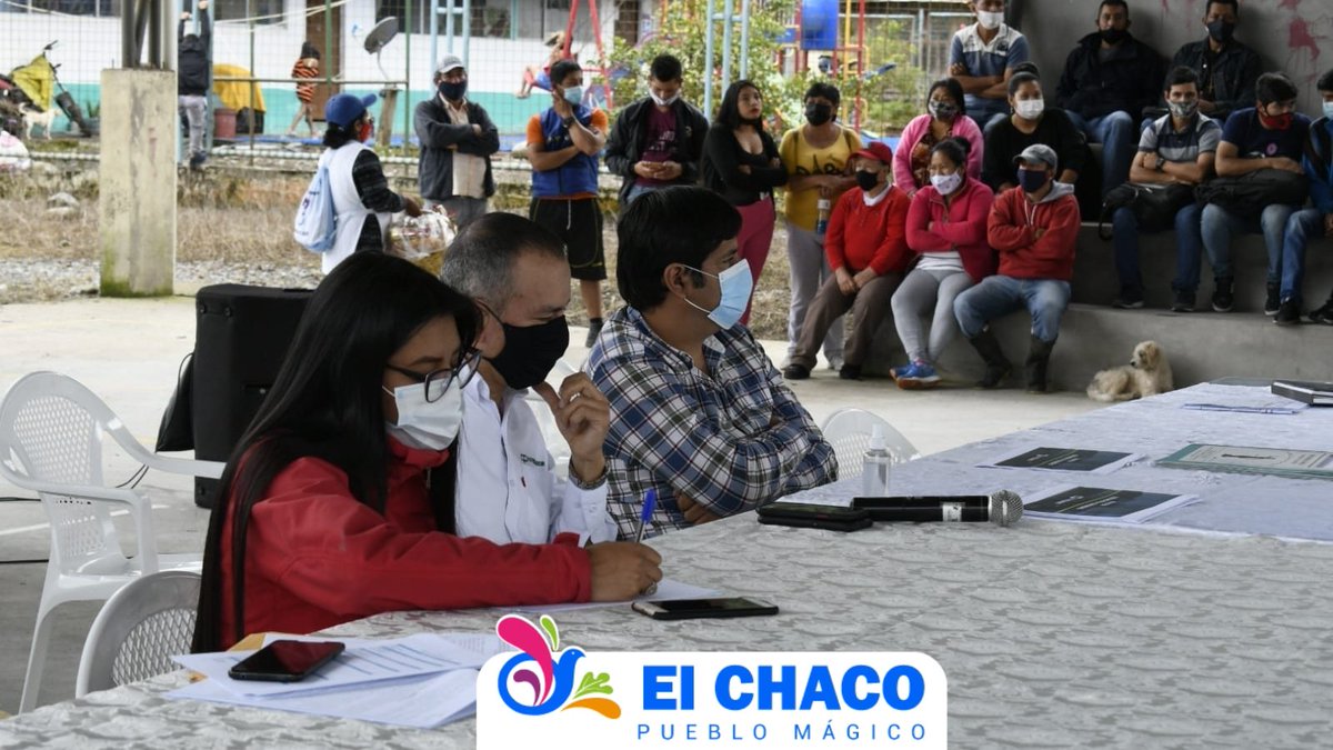 gad_elchaco's tweet photo. Ing. Javier Chávez, alcalde del cantón, fue parte de la socialización de los trabajos que se van a realizar en el sector San Luis, por parte de @OCPEcuador y Weldyng, en presencia de: Jefatura Política, representante de la Red Socio Empleo y más de 300 personas de la comunidad. https://t.co/QCGzjygJSR