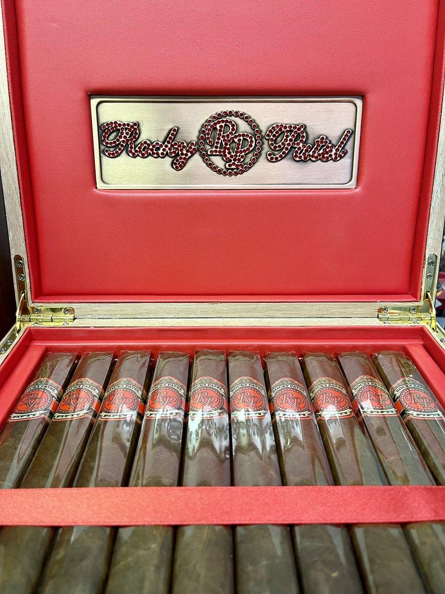 tobacco_v's tweet photo. #ValleyTobacco #YoungstownCigars #AustintownCigars #CanfieldCigars #BoardmanCigars #OhioCigars #RockyPatelCigars #intheAustintownPlaza We have increased our selection of Rocky Patel cigars. Including the hard to find Fifty. Stop in today! https://t.co/MXU6l3E32Q https://t.co/hg3ncm0isH