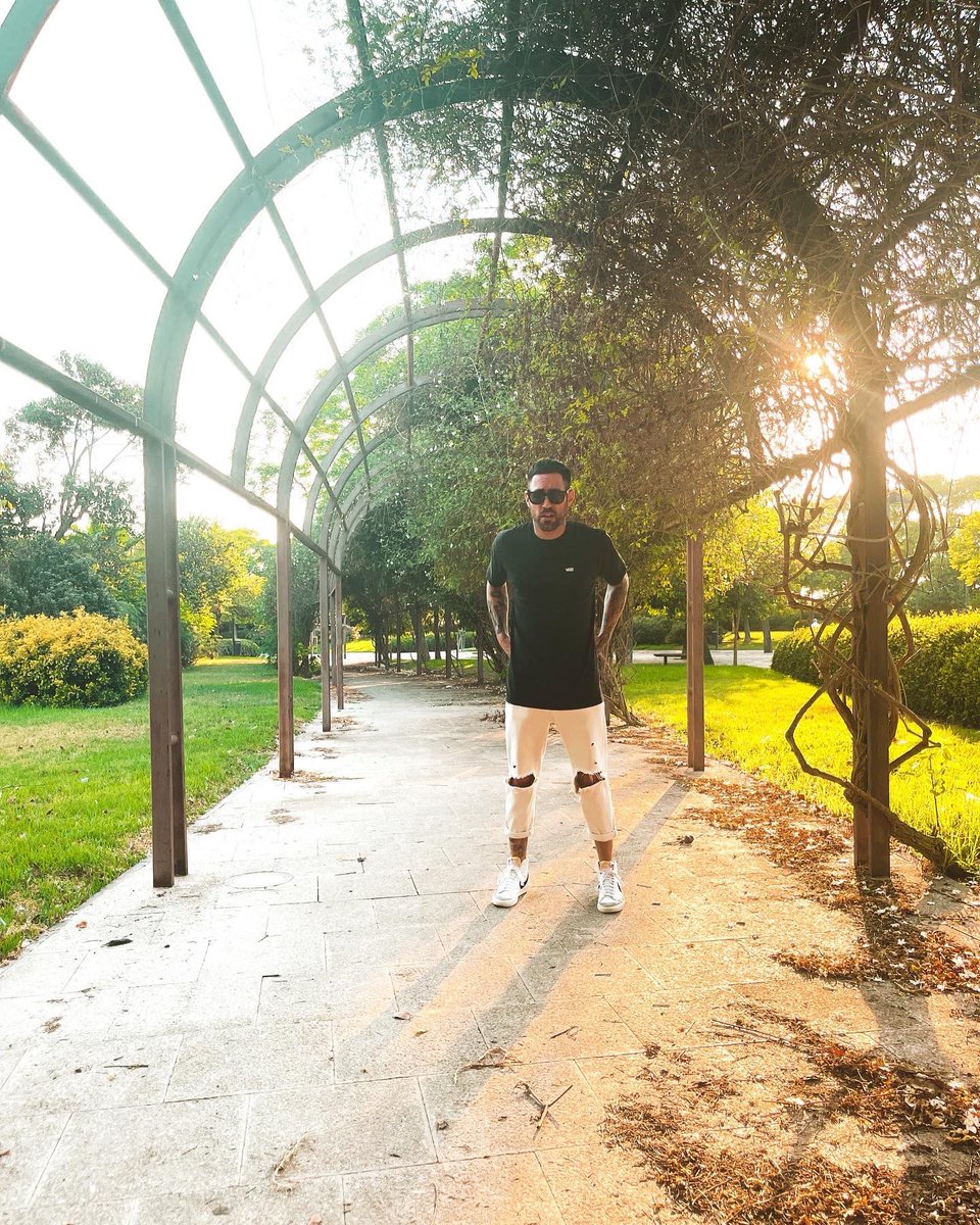 rubenthrax's tweet image. El tiempo que se disfruta es el verdadero tiempo vivido 🎟✨
#relax #summer #park #djlife #mylife #lifestyle #valencia