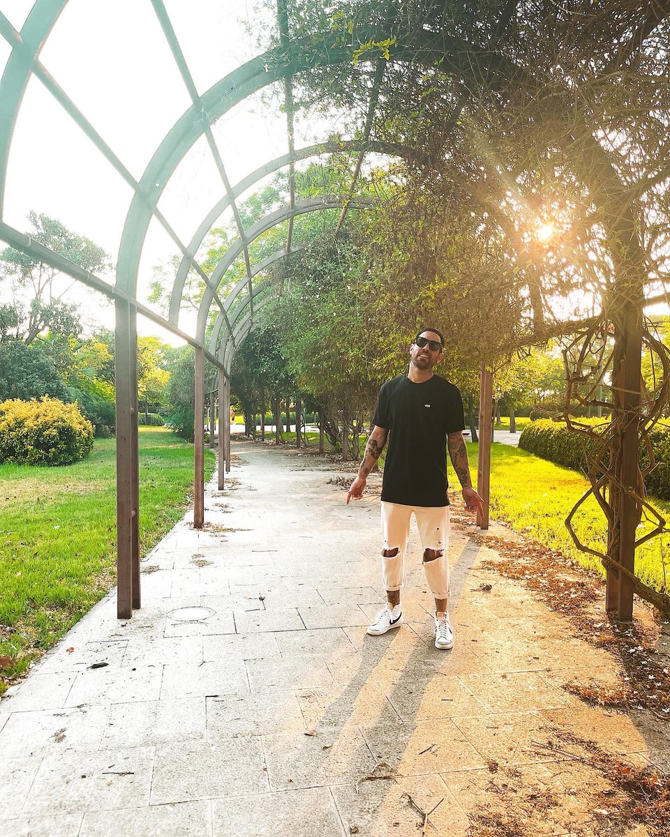 rubenthrax's tweet image. El tiempo que se disfruta es el verdadero tiempo vivido 🎟✨
#relax #summer #park #djlife #mylife #lifestyle #valencia