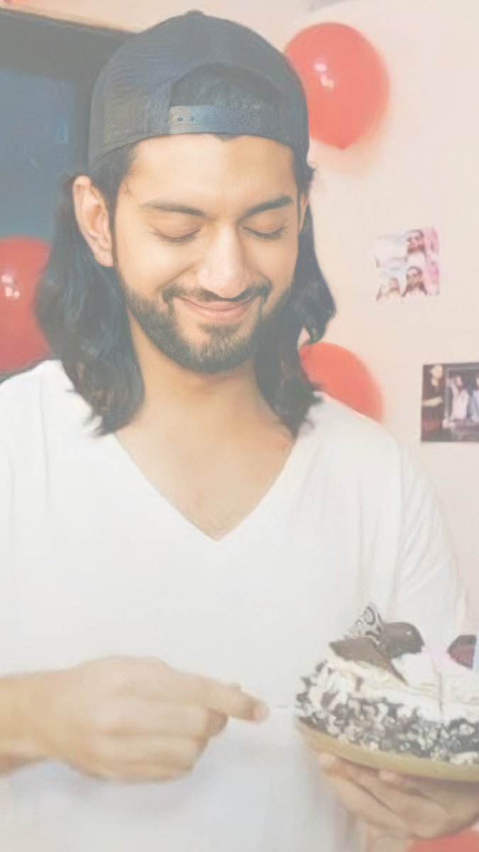 Once again Happy Birthday KJ!! ❤❤
Always keep this smile on your face! 😍🙈❤

#KunalJaisingh #HBDKunalJaisingh #KunalJaisinghHits1MOnIG