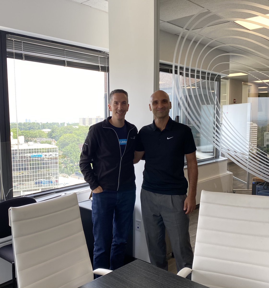 YPGoldfeder's tweet photo. Just learned that we have a #FintechFamous neighbor and excited to have @siracusa visit us at @crossriverbank #FortLee https://t.co/5nhzoHNme2