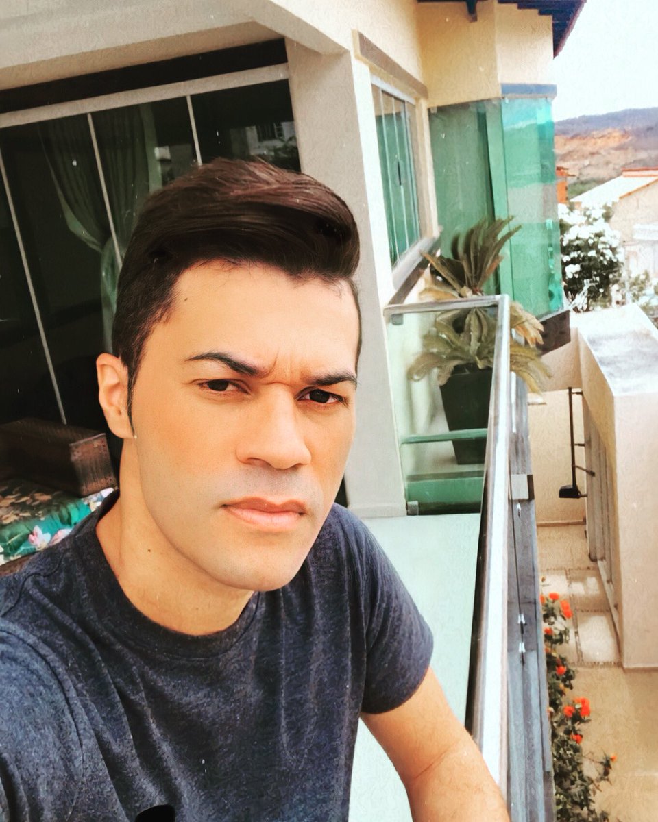 marcelomellomr's tweet photo. Quando alguém duvidar de vc, ignore. Provavelmente essa pessoa não acredita nem em si mesma. 
🤜🥊 https://t.co/Bqjt2wuiBi