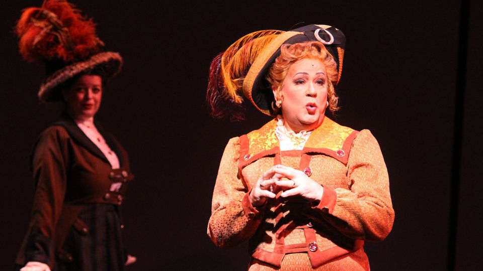 Just some photos of Lee Roy Reams as Dolly Gallagher Levi to brighten your day! 🚂🌞

Want to learn more about Lee Roy Reams? Find a platform to listen to our podcast here➡️ linktr.ee/broadwaycurtai…

#musicals #broadway #musicaltheatre #broadwayhistory #musicaltheatrehistory