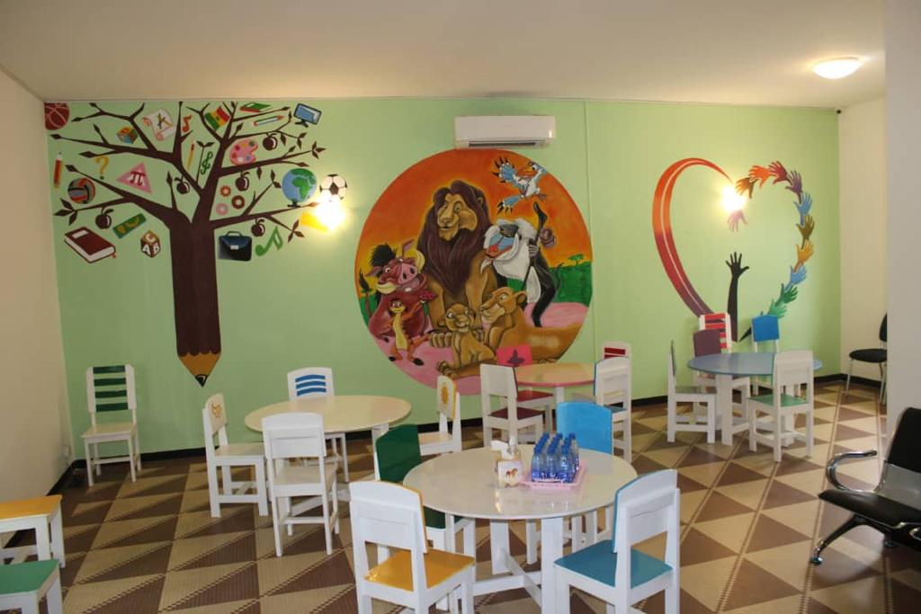 educautisme's tweet photo. Redécouvrez en images notre journée portes ouvertes au Centre Ressource Educautisme. Un grand merci aux parents qui ont fait le déplacement. Avec votre présence cette journée a été une belle réussite. Nous vous attendons demain pour la 2ème journée. Toute l'équipe Educautisme https://t.co/AvjUh705gr