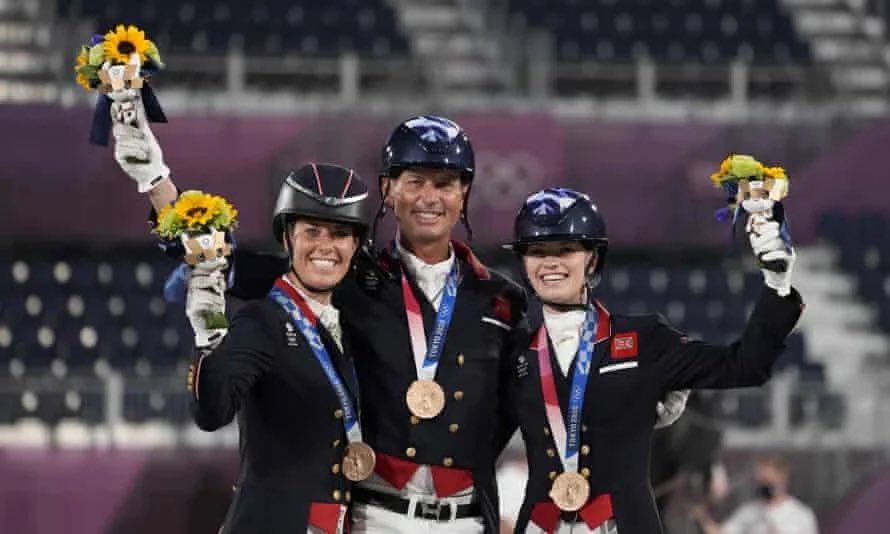 Catching up on @Tokyo2020 & watching #EquestrianDressage #TeamGB I recall how riding strong #Military Gun Salute horses took some skill, but @britishdressage Now that’s something else. 🏇 🥉@lottiefryy @CSJDujardin @HesterDressage