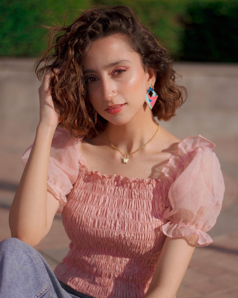 Real-life doll <a href="/jiyaxk/">Jiya</a> in her prettiest clicks ❤️