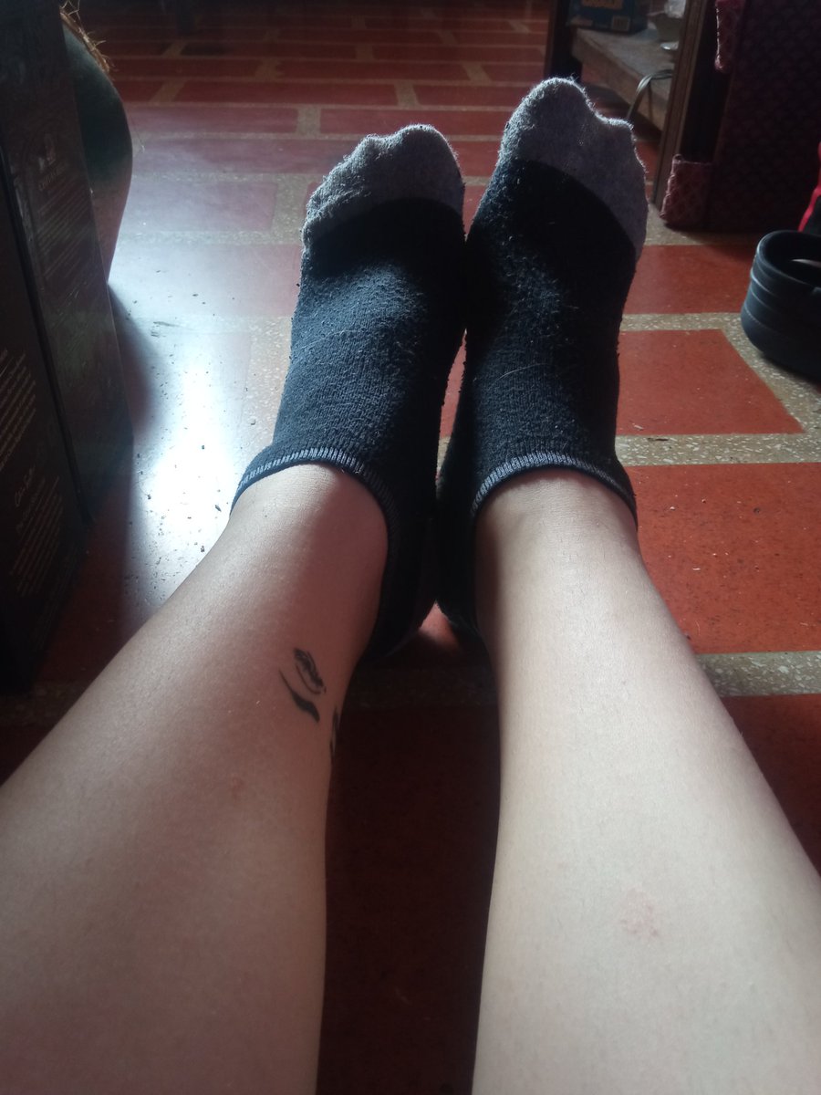 andyfeet24's tweet photo. Wanna take my socks off ? https://t.co/LM8Es1Ya3O