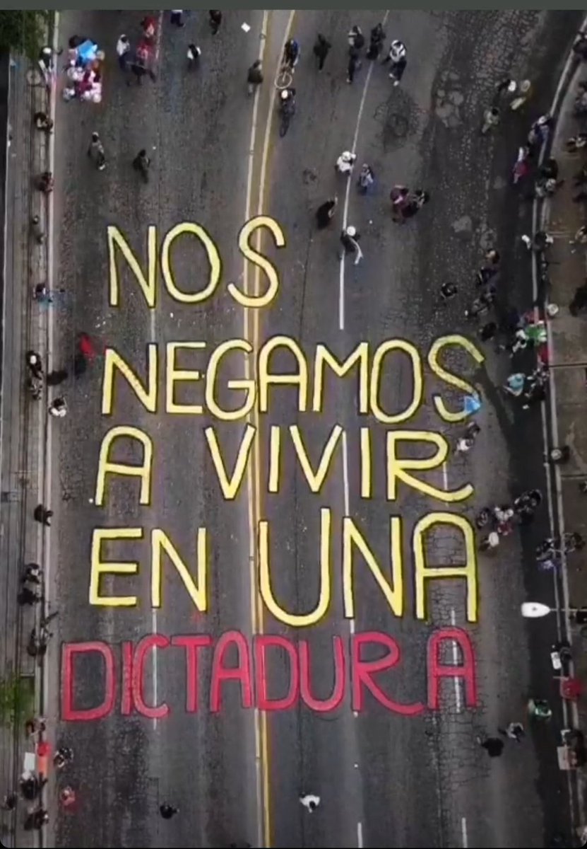 Nos negamos a vivir en una dictadura, por eso en Rayuela también paramos ✊🏽
📷 <a href="/festivalesgt/">Festivales Media</a>