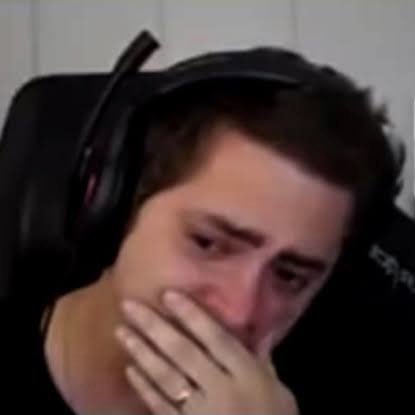 GClemer's tweet photo. @Ma_Duda25 @jtave021 É triste https://t.co/7SxCP4xfIw