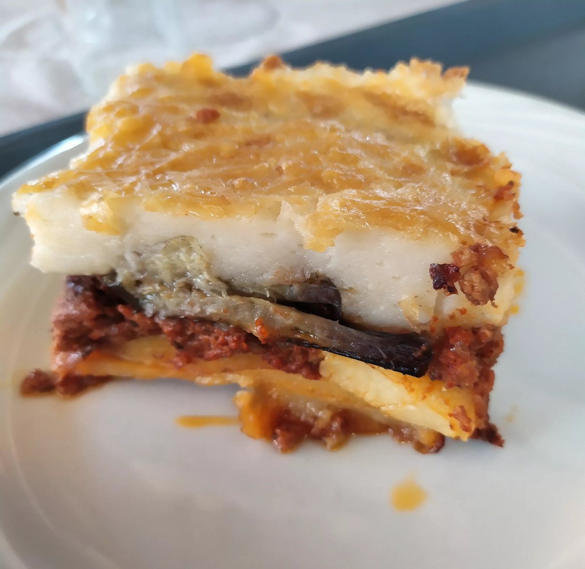 DublencoIgor's tweet photo. Love to try traditional food ๐ #moussaka #greecefood ๐ฌ๐ท https://t.co/tY07NjpwPS