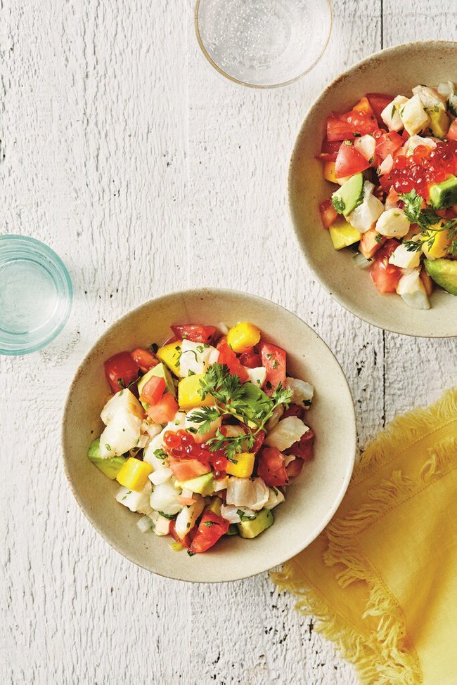 wellenoughbooks's tweet image. Hosting this weekend? This simple White Fish Ceviche is fresh, light, full of flavor and sure to delight friends and family! Swipe for the full #FridayRecipe from The Mediterranean Method by @StevenMasley!