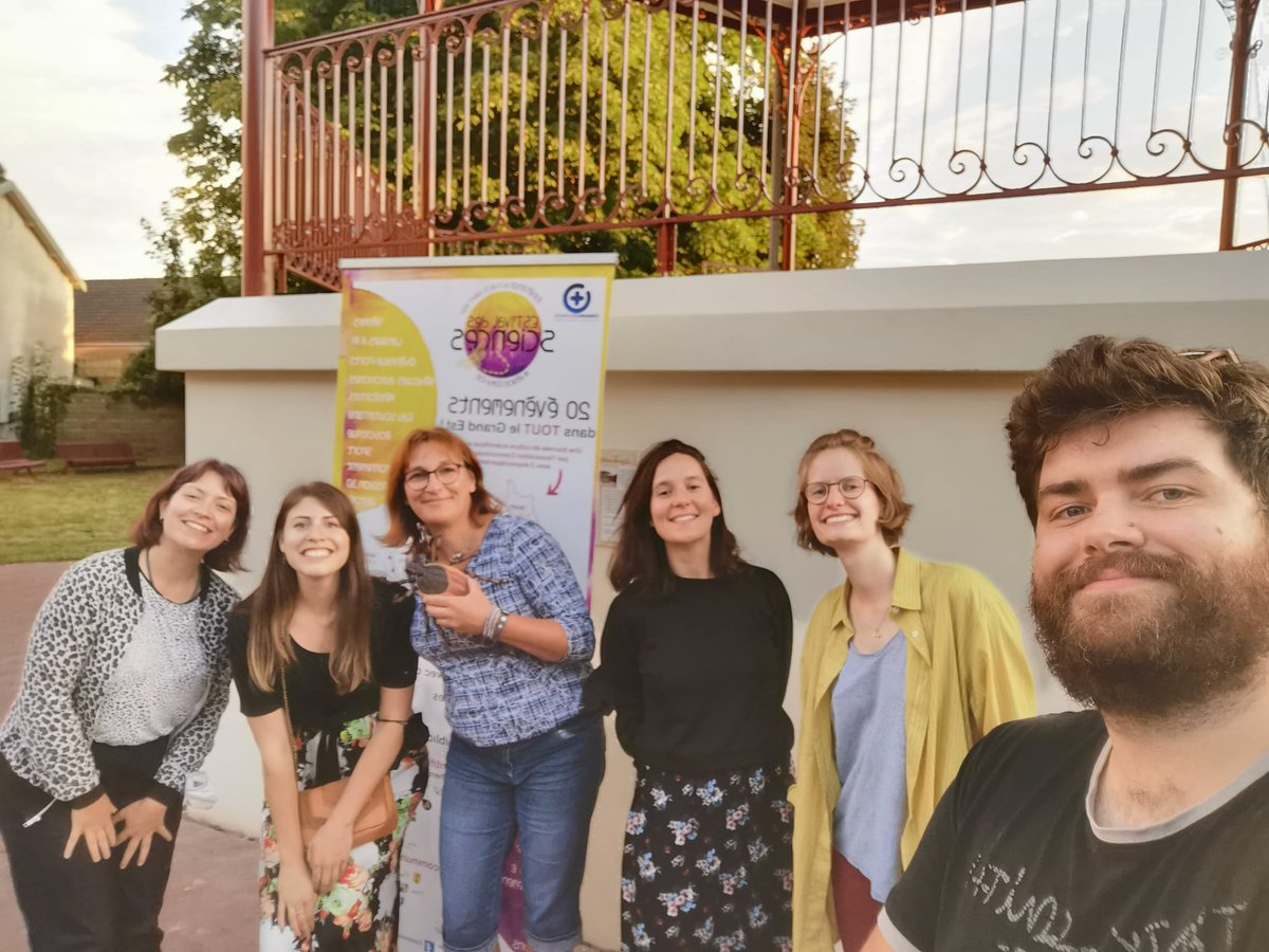 EliseHelfer's tweet photo. Encore un grand merci à @CarravieriIrene  et à @sandrinecapizzi  pour leur intervention sur les tiques à l'EST'ival des sciences à Verzenay ! 

Saviez-vous que les tiques peuvent vivre 2 à 4 ans en mangeant seulement 2 à 3 repas en tout ! Un jeûne d'enfer 🤯 https://t.co/gNb6Ky8oHY