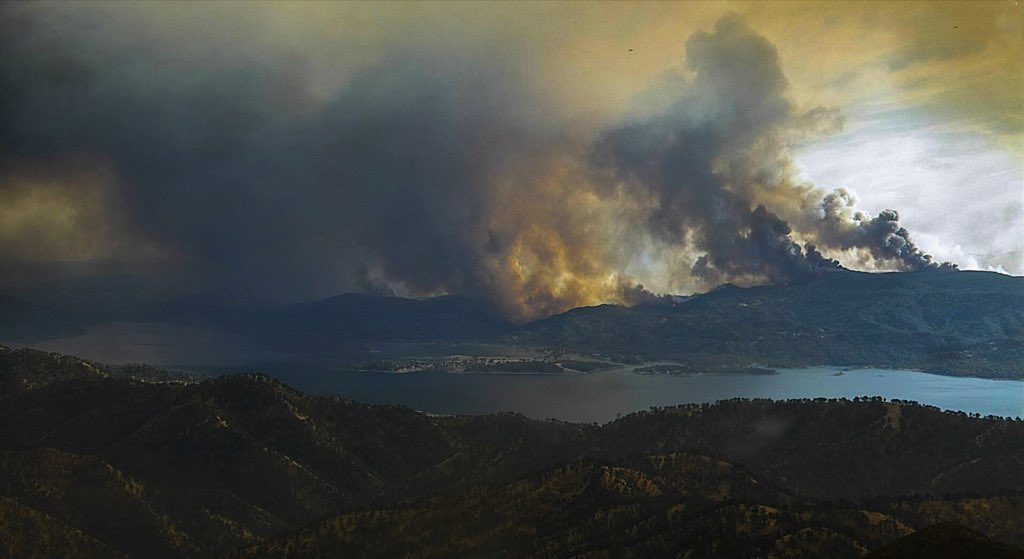 NejatOzonay's tweet photo. Avustralya 3 ay boyunca yandı,söndüremediler, Türkiye yüzölçümünün 7’de biri kül oldu

ABD’de yangınlar haftalarca söndürülemedi

Fransa,İspanya,Yunanistan komşu ülkelerden destekle zor söndürdüler

Bizimkiler, 2-3 günde söndürme performansını beğenmiyor
#TürkiyeYanıyor #PKKyakti https://t.co/fkjZMEO1I0