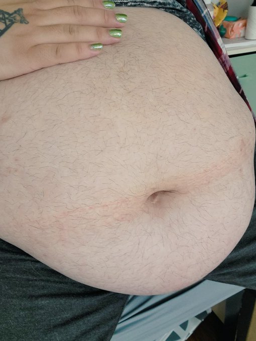 Damn I'm fat 🤣#tummytuesday https://t.co/RHuyyEgtFd<a href="/tag/tummytuesday"class="tags">#tummytuesday</a>