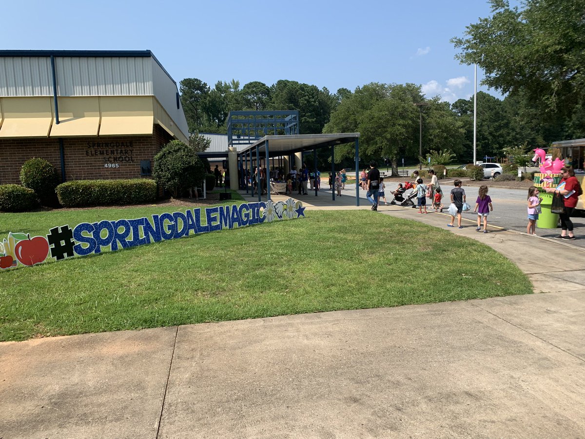 BibbSchools's tweet photo. This year, @SpringdaleMacon is adding some #SpringdaleMagic with outdoor activities at Open House! https://t.co/TLfaxzVJiL