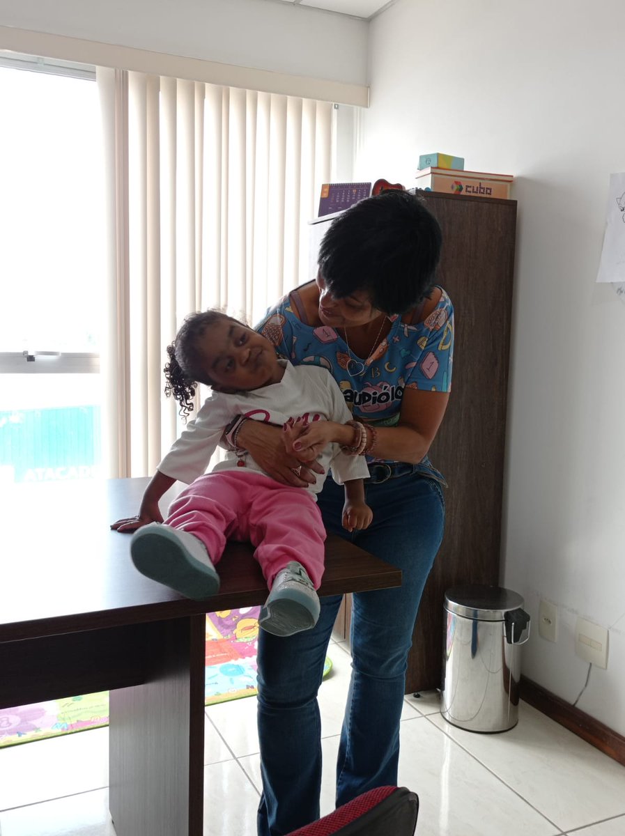 Os acompanhamentos continua para uma melhor evolução na saúde e desenvolvimento da Mélanie , Dr Liliane Obrigada por abraçar a causa da nossa pequena , Obrigada pelo seu cuidado e profissionalismo ! Nossa pequena Doce Mel ✨💛  fonoaudiológica #laringomalacia #Disfagia #laringe