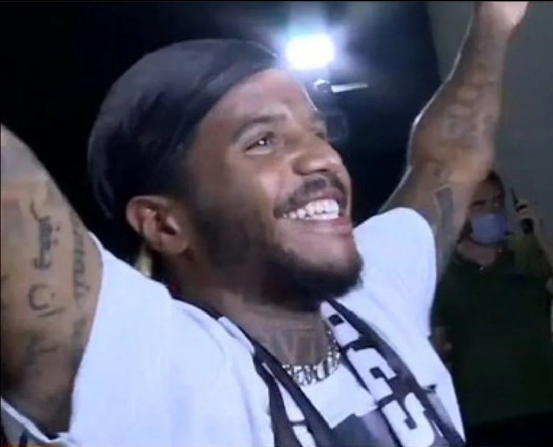 Beşiktaş'ın çocuğuyum derken şaka yapmıyordu! Bir gülüşü var, sanarsın BEŞİKTAŞ sahaya çıkıyor :)
Alayına gider, Valentin Rosier ! 
<a href="/VRosier19/">Valentin Rosier</a>
#rosier