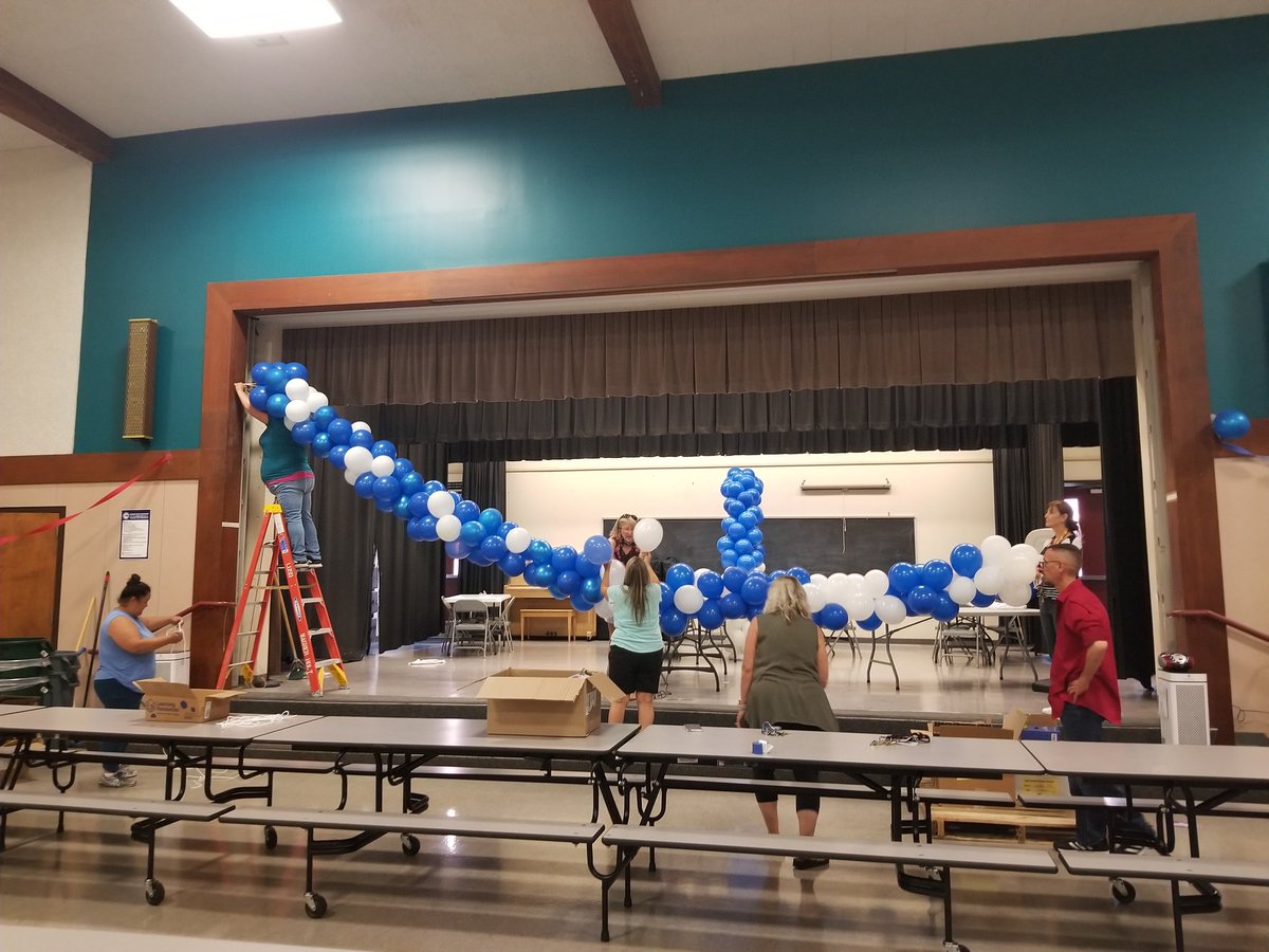 CalBear2000's tweet photo. Working together during teacher work day to prepare for our ORCA Opening/1st day of school!
@lodiusd 
#ORCAOpening https://t.co/S3naqor5an