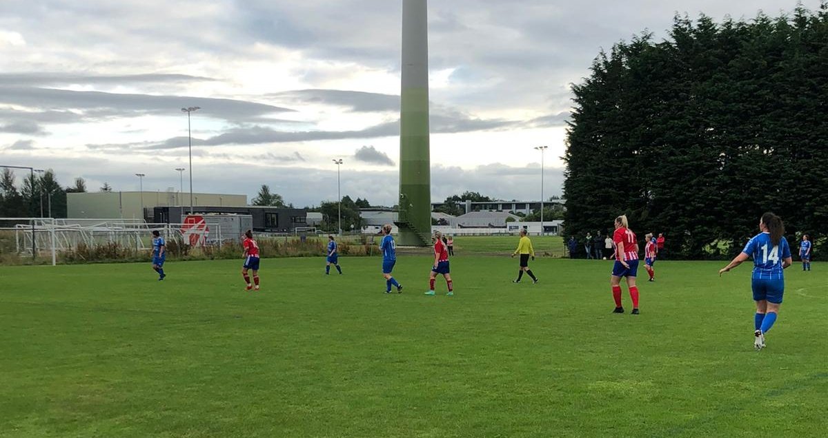 cashrangers's tweet image. Well done to our Ladies, securing an important 3pts in Coleraine tonight!

@ColeraineFC 2-3 Ballymacash Rangers Ladies

Deborah McCarthy (2), Chloe Glover