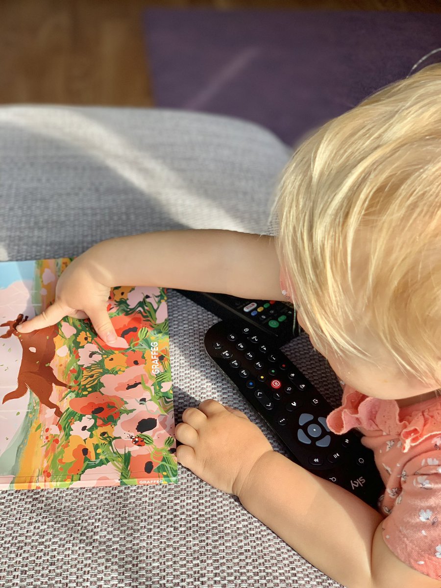 Congratulations @dom_conlon and <a href="/izlesou/">Anastasia Izlesou</a> on tonight’s celebration of your beautiful book collection. It was an honour to be involved! Thank you <a href="/McrPoetryLib/">Manchester Poetry Library</a> and <a href="/MCBFestival/">MCR Children's Book Festival</a> <a href="/Kaye_Tew/">Kaye Tew</a> <a href="/Becky_Swain/">Becky Swain</a> Go further, go farther 🐝