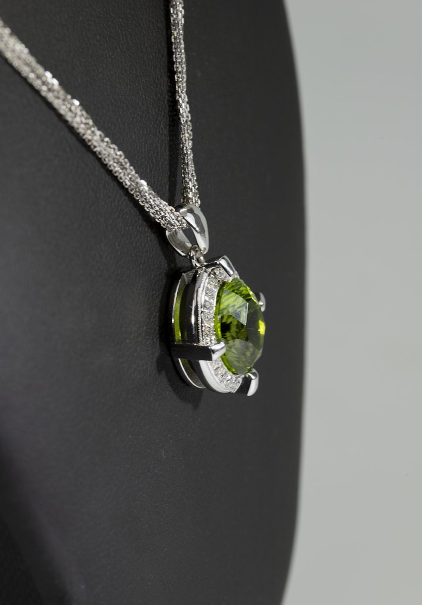 Studio2015's tweet photo. Custom is closer than you think!

Our award-winning group of jewelry designers and craftsmen will create your perfect piece at a more accessible price than retail designers.

Don't just take our word for it. Come by Studio D Jewelers to see some of our custom pieces for yourself! https://t.co/weTP6C38N4
