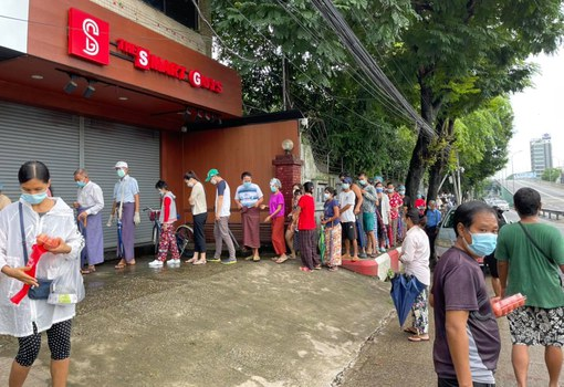 A young activist in Myanmar has launched a “Five Kyats for an Egg” campaign on social media in response to inflation that has seen the staple food’s market price skyrocket threefold to nearly 500 kyats (U.S. $0.30) in recent weeks.
 
Photos: <a href="/RFABurmese/">RFA Burmese</a>