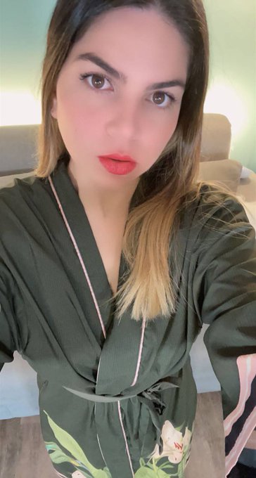 let's watch my friend #live, a #sexy girl make her cum @BellaRebecca93 https://t.co/IW8HipHEn5 https://t<a href="/tag/live"class="tags">#live</a><a href="/tag/sexy"class="tags">#sexy</a>