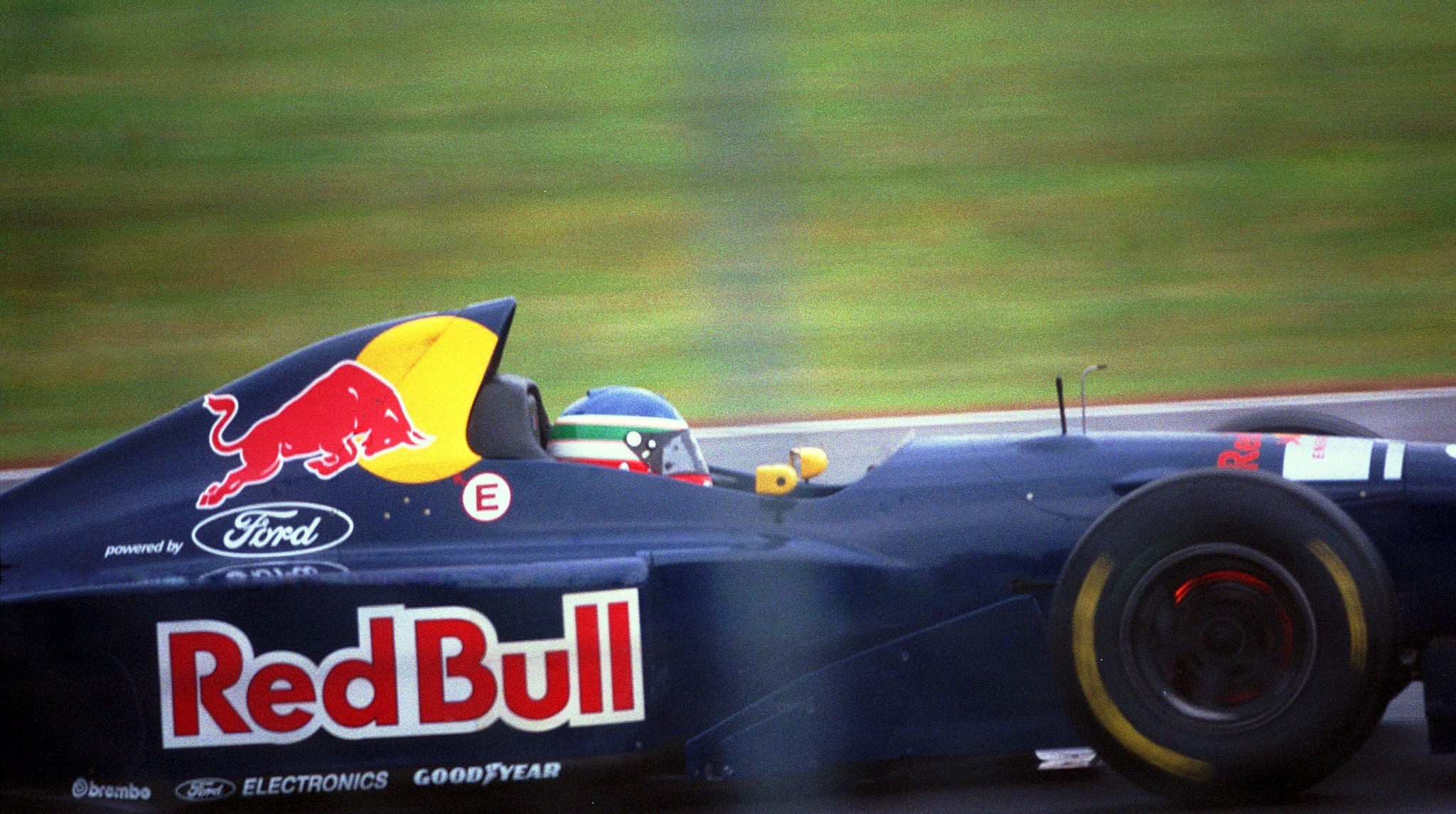 تويتر Se7en على تويتر Thebaldbloke Unracedf1 Krisvand2 Janjoostfolmer Here S Another One Some Might Not Know J C Bouillon Was A Fan Of Ivan Capelli And Coloured His Own Helmet Almost Like Ivan S