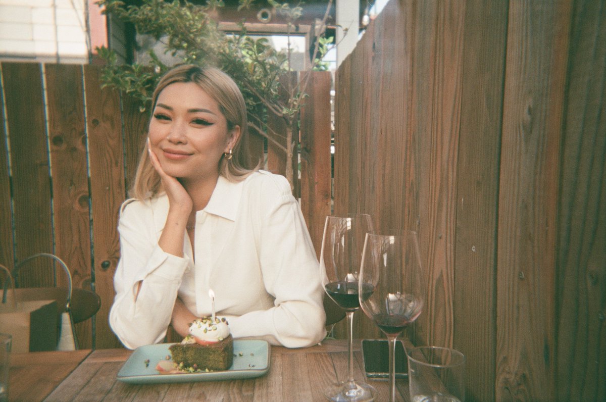 Hi friends, there's a new vlog up! Why is film always so good?
youtube.com/watch?v=mTdKgN…