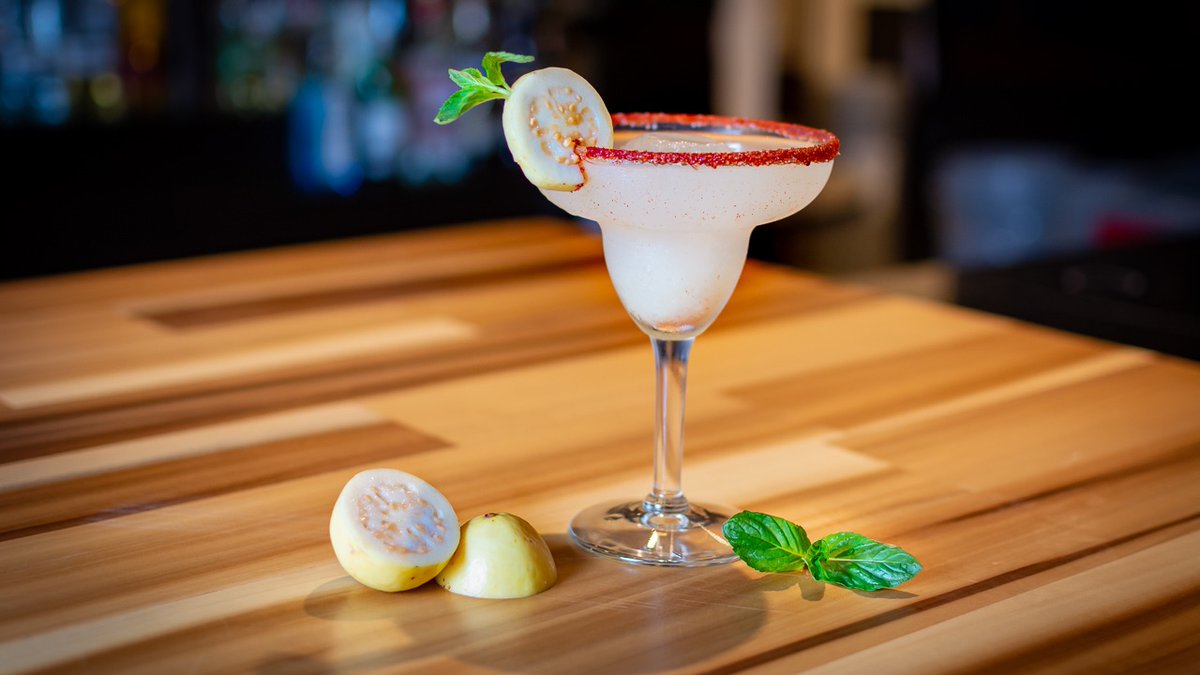 valentinmaya's tweet photo. We are always thinking about how to make your #ThirstyThursday tastier!
#GoBackToValentin #ValentinImperialMaya π₯ πΈ https://t.co/MTcE3Cx684